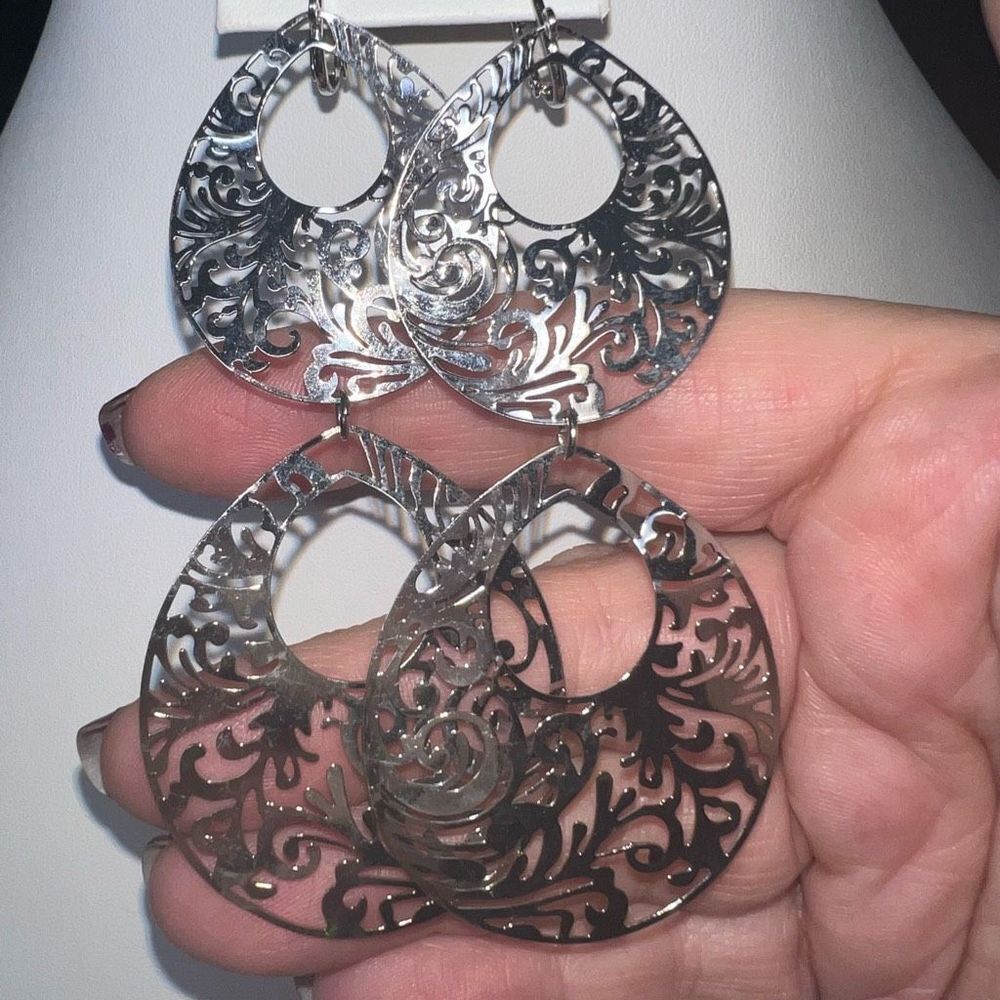 Boho Thin Silver Tone Filigree Clip on Chandelier Earrings - Picture 6 of 7